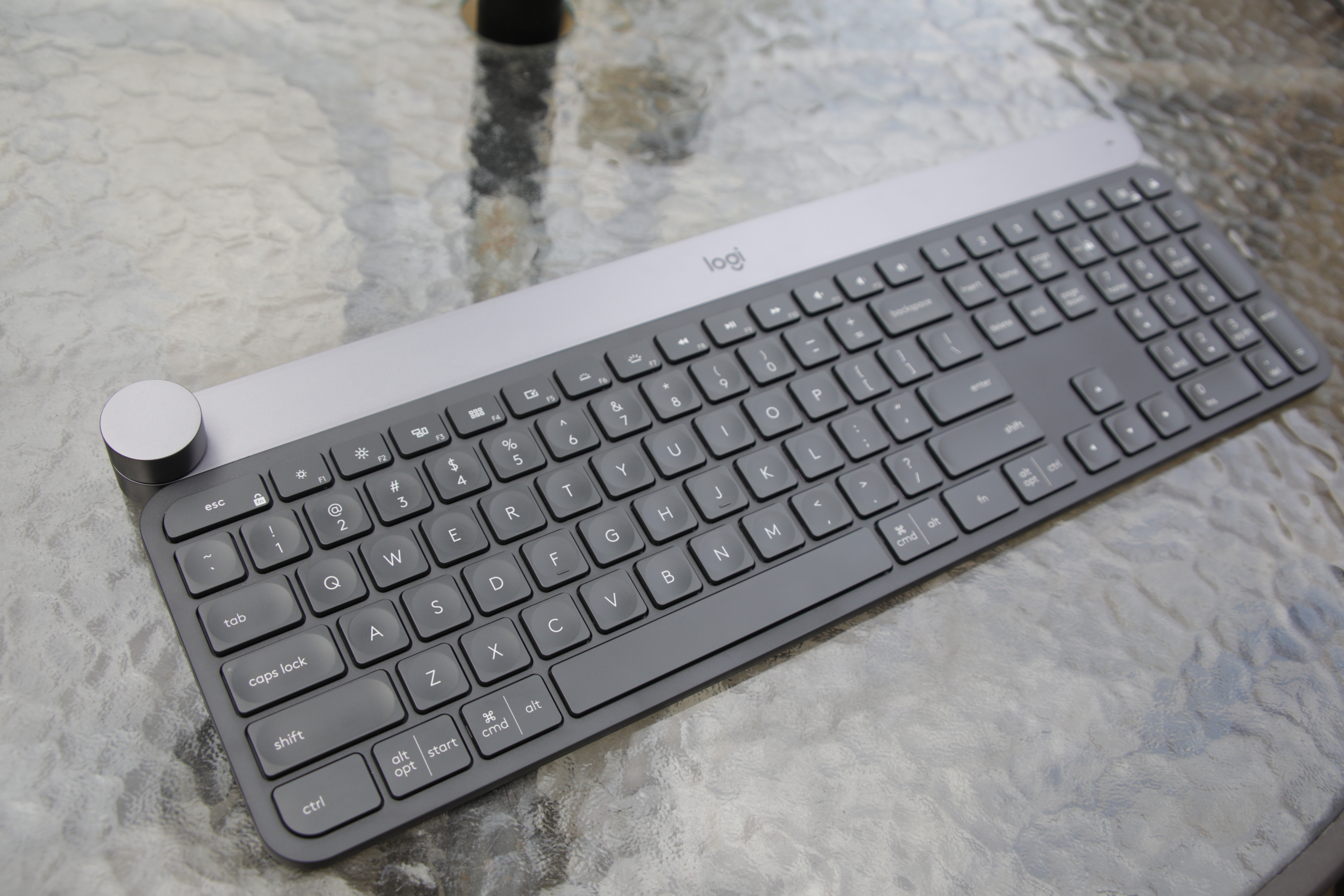 Logitechs Craft keyboard offers premium typing with big bonuses