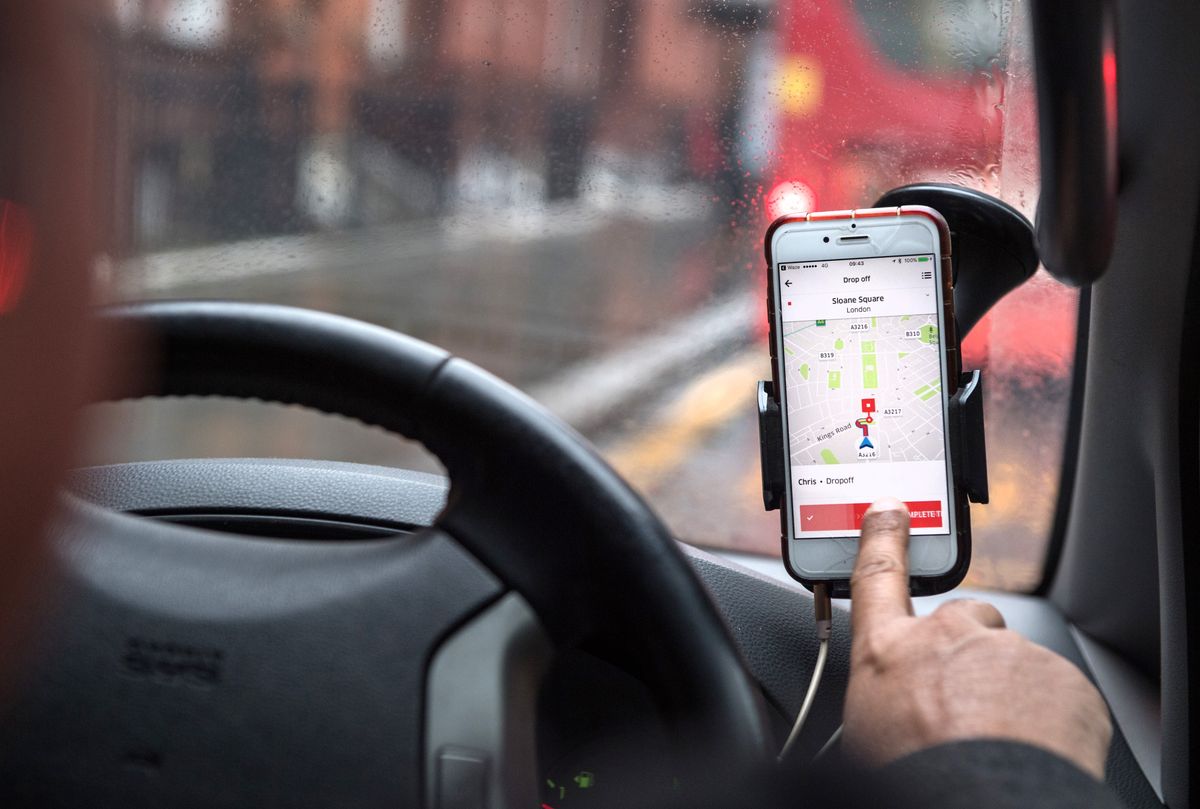 Uber Investors Agree to Sell Stake in SoftBank Deal