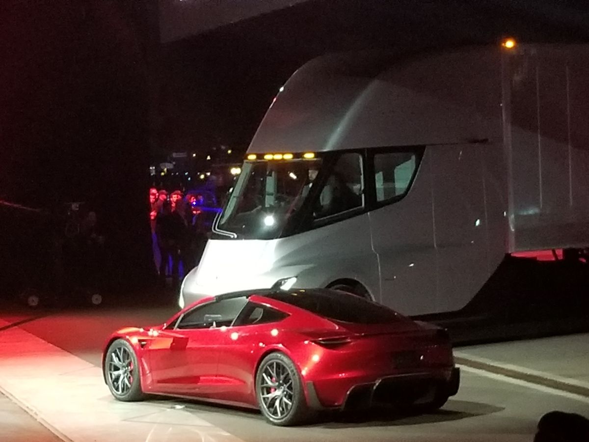 Teslas Newest Promises Break the Laws of Batteries